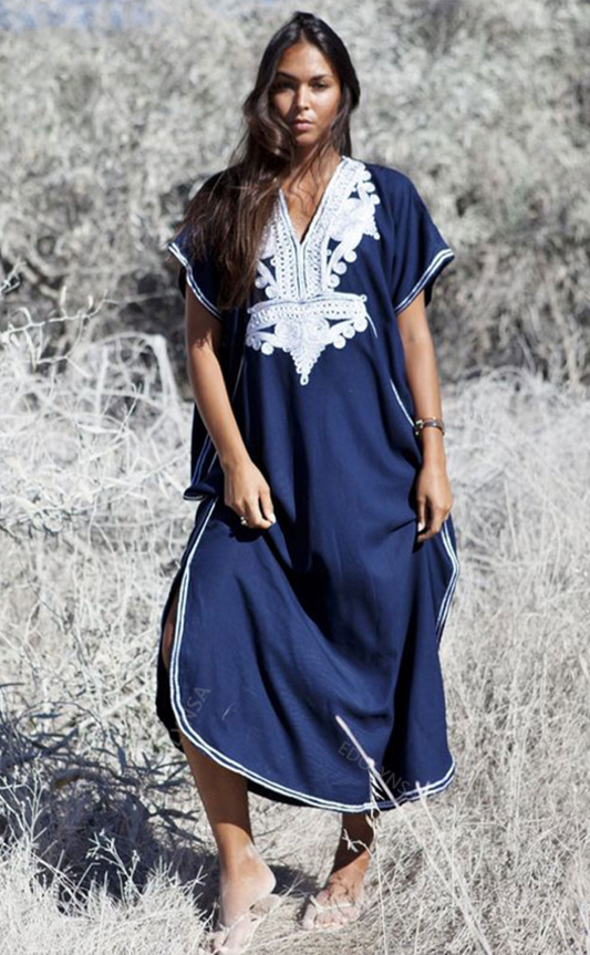 Caftan_Marocain_Broderie_Blanche_Caftan_Caftan_bleu_Caftan_De_Plage_Robe_De_Plage_Caftan_Et_Burkini_Miss_Burkini